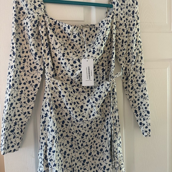 Reformation dress (no longer sold!!) NWT - Picture 2 of 3